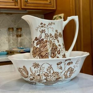 Meakin “Charlotte” Pitcher & Bowl EUC Staffordshire